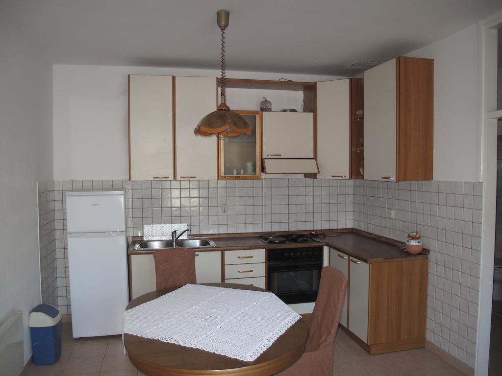 Apartments Zuvela コルチュラ 部屋 写真