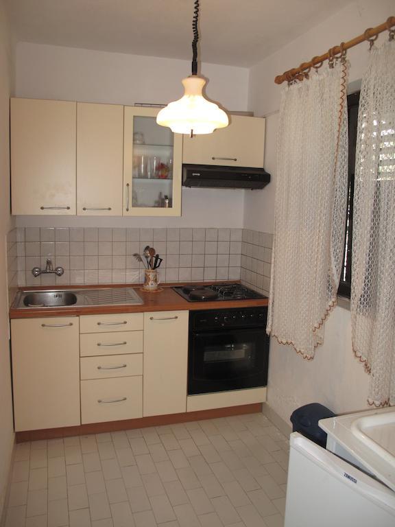 Apartments Zuvela コルチュラ 部屋 写真